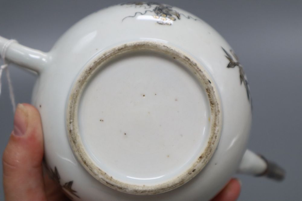 An 18th century Chinese export porcelain teapot, gilt and en grisaille painted with foliage, height 14cm (old repair to spout)